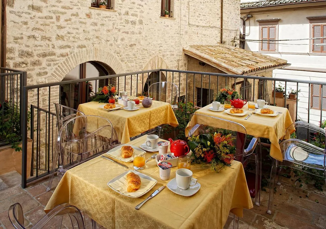 Hotel Sorella Luna Assisi